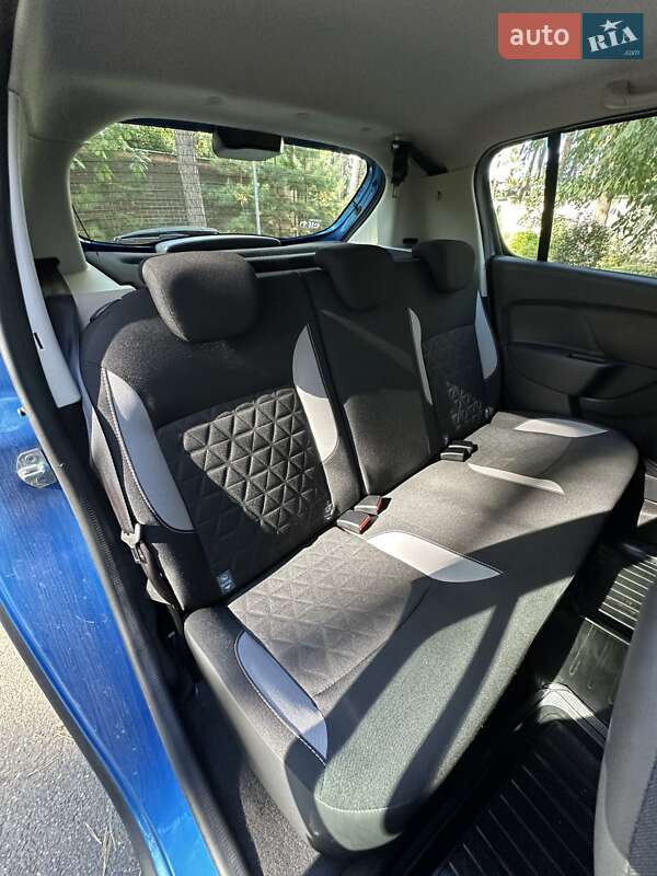 Внедорожник / Кроссовер Dacia Sandero StepWay 2016 в Белогородке