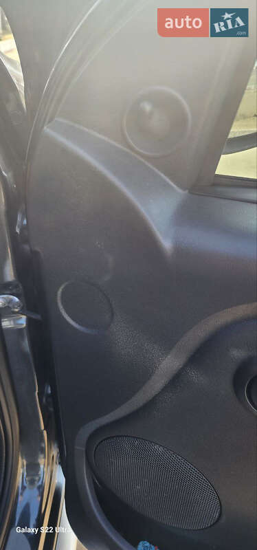 Позашляховик / Кросовер Dacia Sandero StepWay 2011 в Львові фото 26 Позашляховик / Кросовер Dacia Sandero StepWay 2011 в Львові