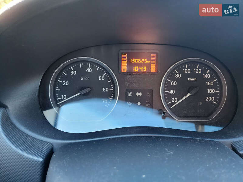 Позашляховик / Кросовер Dacia Sandero StepWay 2011 в Львові фото 46 Позашляховик / Кросовер Dacia Sandero StepWay 2011 в Львові