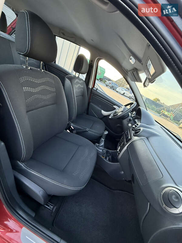 Позашляховик / Кросовер Dacia Sandero StepWay 2009 в Володимирі фото 62 Позашляховик / Кросовер Dacia Sandero StepWay 2009 в Володимирі