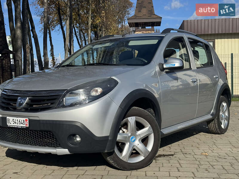 Внедорожник / Кроссовер Dacia Sandero StepWay 2012 в Стрые фото 2 Внедорожник / Кроссовер Dacia Sandero StepWay 2012 в Стрые