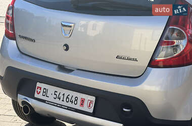 Внедорожник / Кроссовер Dacia Sandero StepWay 2012 в 