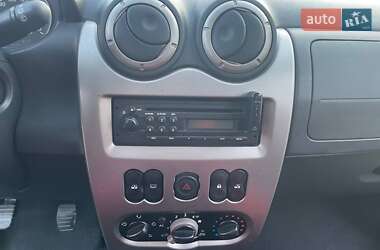 Позашляховик / Кросовер Dacia Sandero StepWay 2012 в  фото 5 Позашляховик / Кросовер Dacia Sandero StepWay 2012 в