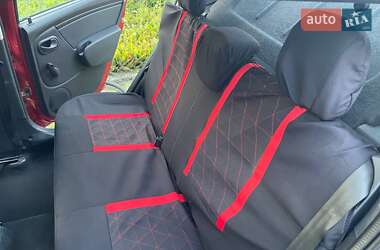 Позашляховик / Кросовер Dacia Sandero StepWay 2012 в  фото 12 Позашляховик / Кросовер Dacia Sandero StepWay 2012 в