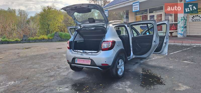 Внедорожник / Кроссовер Dacia Sandero StepWay 2013 в Новоархангельске фото 40 Внедорожник / Кроссовер Dacia Sandero StepWay 2013 в Новоархангельске