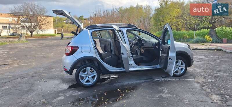 Внедорожник / Кроссовер Dacia Sandero StepWay 2013 в Новоархангельске фото 42 Внедорожник / Кроссовер Dacia Sandero StepWay 2013 в Новоархангельске