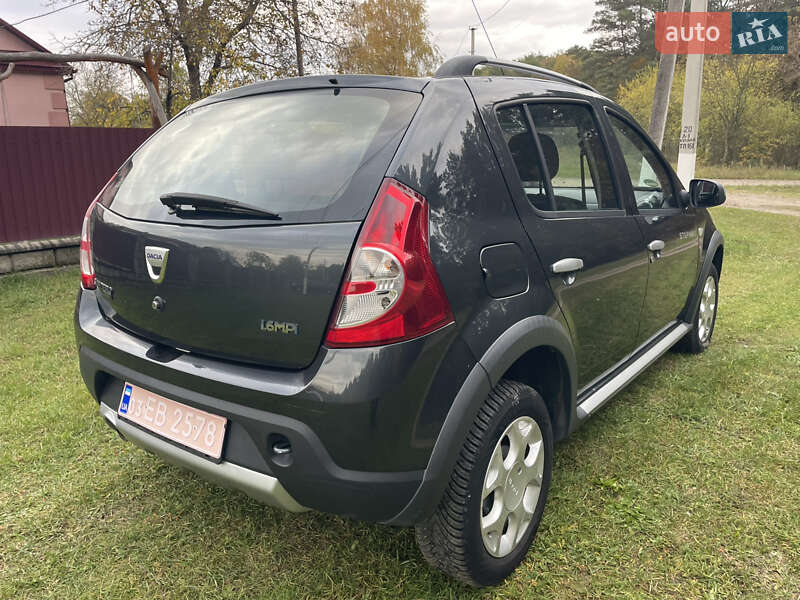 Позашляховик / Кросовер Dacia Sandero StepWay 2009 в Дубні фото 4 Позашляховик / Кросовер Dacia Sandero StepWay 2009 в Дубні