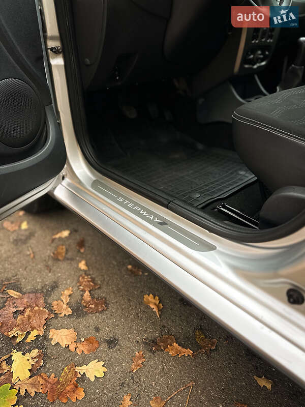 Внедорожник / Кроссовер Dacia Sandero StepWay 2010 в Сумах фото 51 Внедорожник / Кроссовер Dacia Sandero StepWay 2010 в Сумах