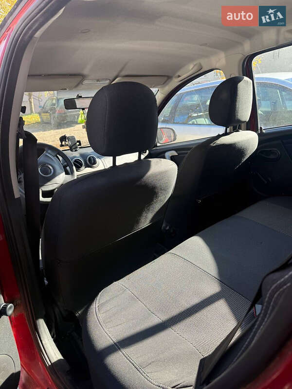 Позашляховик / Кросовер Dacia Sandero StepWay 2010 в Львові