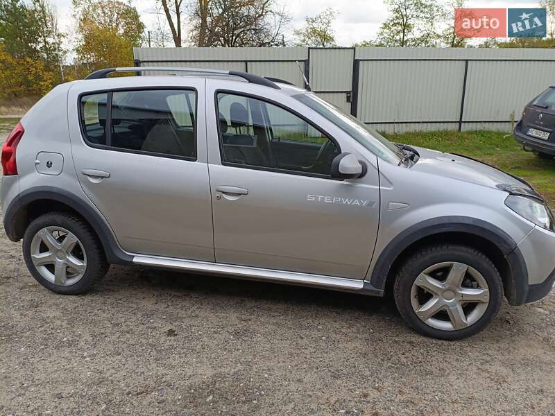 Внедорожник / Кроссовер Dacia Sandero StepWay 2011 в Любешове фото 3 Внедорожник / Кроссовер Dacia Sandero StepWay 2011 в Любешове