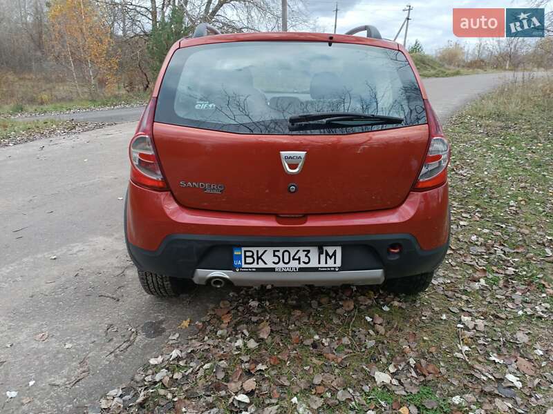 Внедорожник / Кроссовер Dacia Sandero StepWay 2010 в Ровно