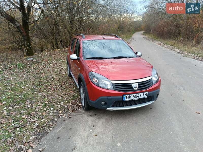 Внедорожник / Кроссовер Dacia Sandero StepWay 2010 в Ровно