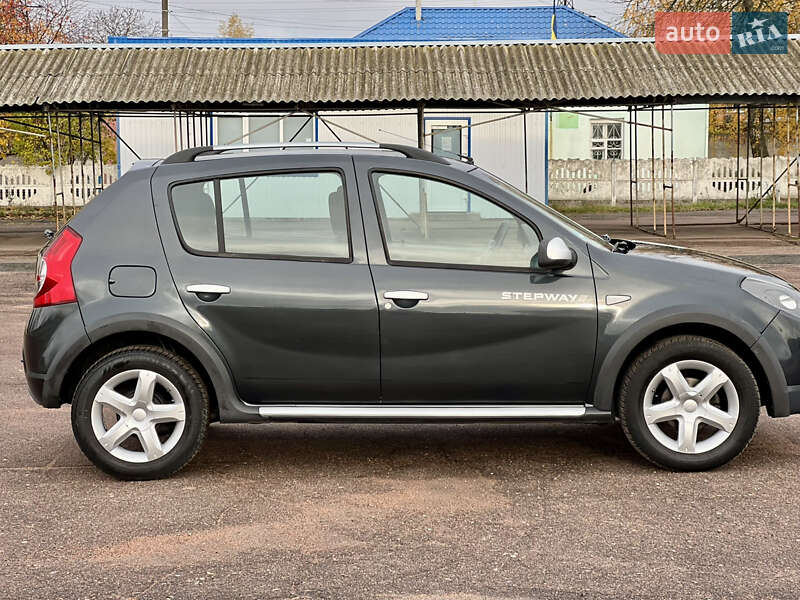 Позашляховик / Кросовер Dacia Sandero StepWay 2010 в Кролевці