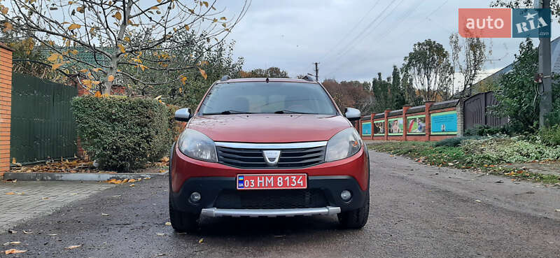 Внедорожник / Кроссовер Dacia Sandero StepWay 2012 в Чернигове