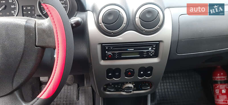 Внедорожник / Кроссовер Dacia Sandero StepWay 2012 в Чернигове