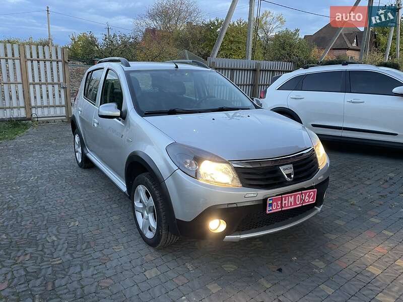 Внедорожник / Кроссовер Dacia Sandero StepWay 2011 в Луцке