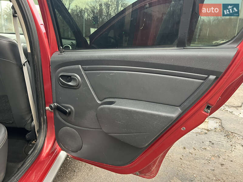 Хэтчбек Dacia Sandero StepWay 2012 в Харькове фото 24 Хэтчбек Dacia Sandero StepWay 2012 в Харькове