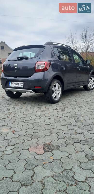 Внедорожник / Кроссовер Dacia Sandero StepWay 2016 в Ровно