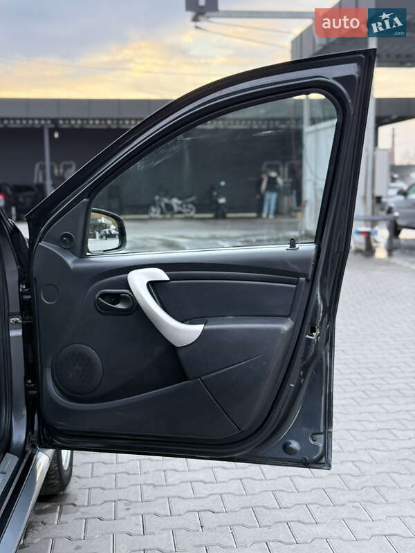 Внедорожник / Кроссовер Dacia Sandero StepWay 2010 в Владимире фото 83 Внедорожник / Кроссовер Dacia Sandero StepWay 2010 в Владимире