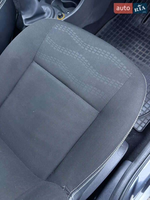 Внедорожник / Кроссовер Dacia Sandero StepWay 2010 в Владимире фото 88 Внедорожник / Кроссовер Dacia Sandero StepWay 2010 в Владимире