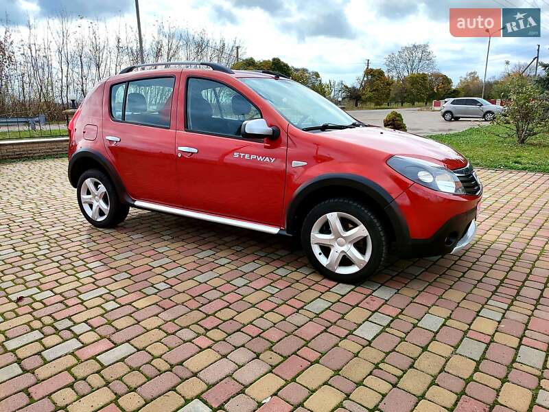 Внедорожник / Кроссовер Dacia Sandero StepWay 2011 в Хороле фото 10 Внедорожник / Кроссовер Dacia Sandero StepWay 2011 в Хороле