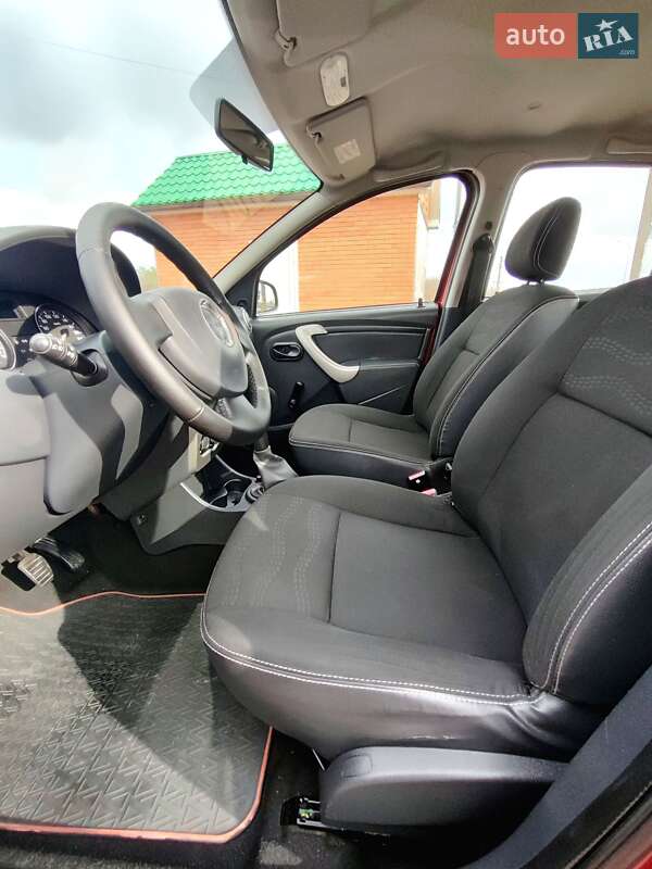 Внедорожник / Кроссовер Dacia Sandero StepWay 2011 в Хороле фото 15 Внедорожник / Кроссовер Dacia Sandero StepWay 2011 в Хороле