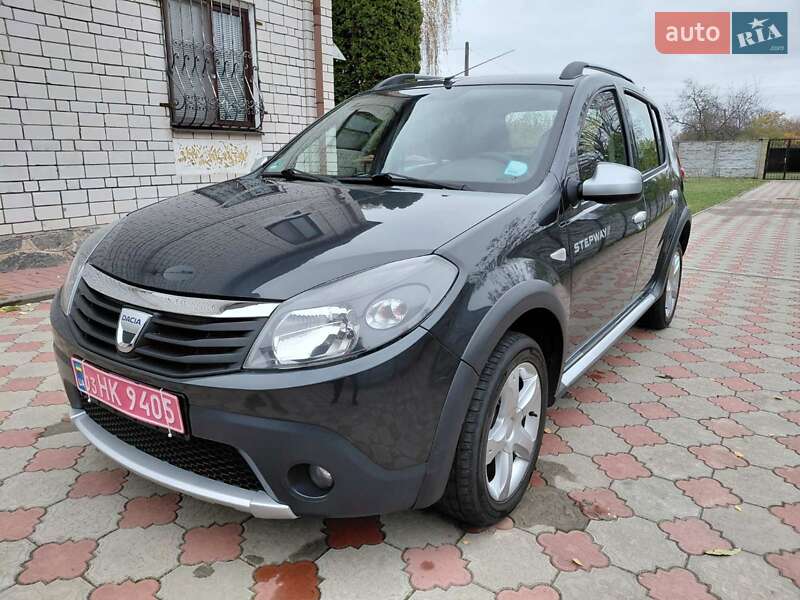 Внедорожник / Кроссовер Dacia Sandero StepWay 2010 в Хороле