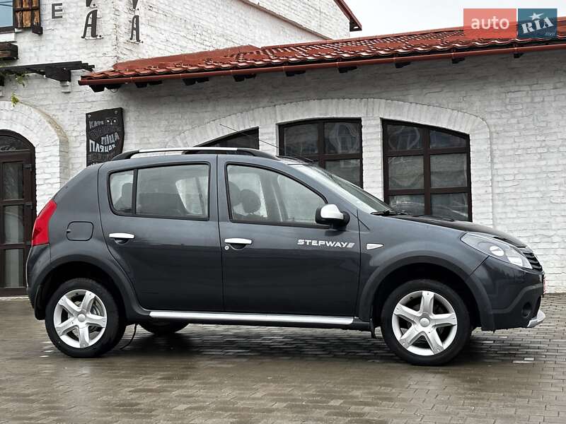 Позашляховик / Кросовер Dacia Sandero StepWay 2012 в Красилові фото 9 Позашляховик / Кросовер Dacia Sandero StepWay 2012 в Красилові