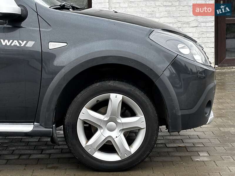 Позашляховик / Кросовер Dacia Sandero StepWay 2012 в Красилові фото 16 Позашляховик / Кросовер Dacia Sandero StepWay 2012 в Красилові
