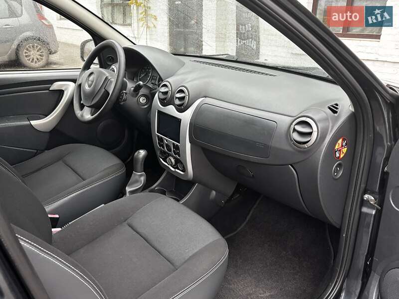 Позашляховик / Кросовер Dacia Sandero StepWay 2012 в Красилові фото 89 Позашляховик / Кросовер Dacia Sandero StepWay 2012 в Красилові