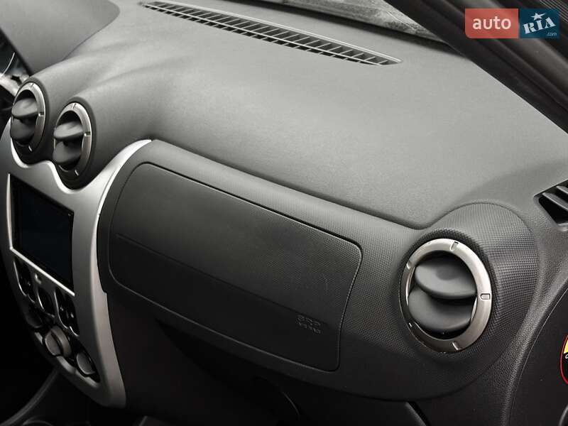 Позашляховик / Кросовер Dacia Sandero StepWay 2012 в Красилові фото 92 Позашляховик / Кросовер Dacia Sandero StepWay 2012 в Красилові