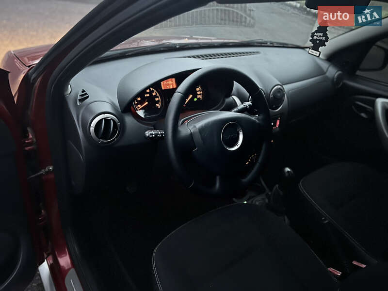 Позашляховик / Кросовер Dacia Sandero StepWay 2012 в Гадячі фото 7 Позашляховик / Кросовер Dacia Sandero StepWay 2012 в Гадячі