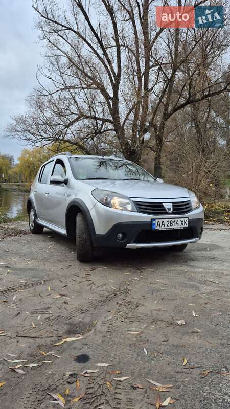 Позашляховик / Кросовер Dacia Sandero StepWay 2009 в Києві фото 4 Позашляховик / Кросовер Dacia Sandero StepWay 2009 в Києві