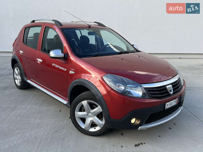 Позашляховик / Кросовер Dacia Sandero StepWay 2012 в Луцьку