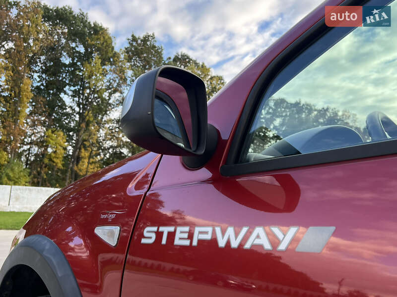 Позашляховик / Кросовер Dacia Sandero StepWay 2012 в Луцьку