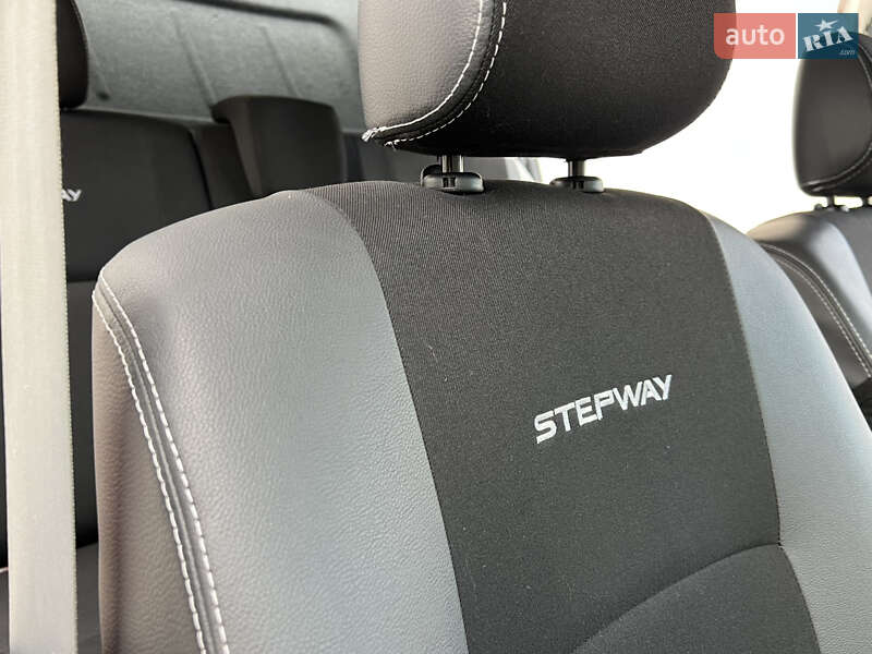 Позашляховик / Кросовер Dacia Sandero StepWay 2012 в Луцьку