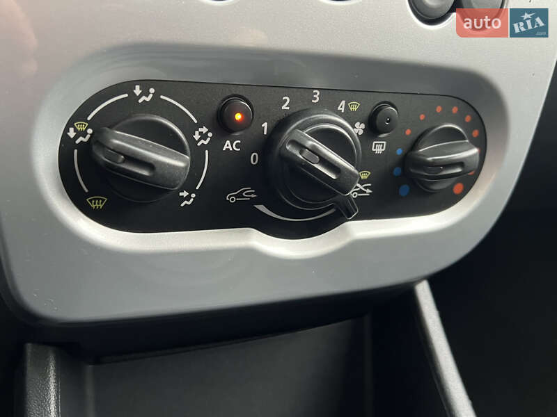 Позашляховик / Кросовер Dacia Sandero StepWay 2012 в Луцьку