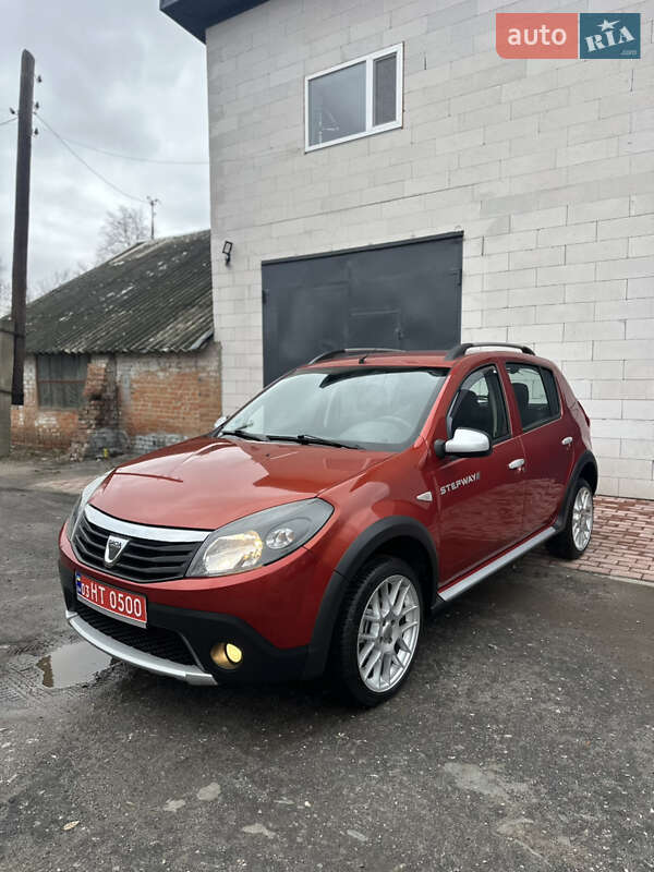 Внедорожник / Кроссовер Dacia Sandero StepWay 2011 в Хороле фото 2 Внедорожник / Кроссовер Dacia Sandero StepWay 2011 в Хороле