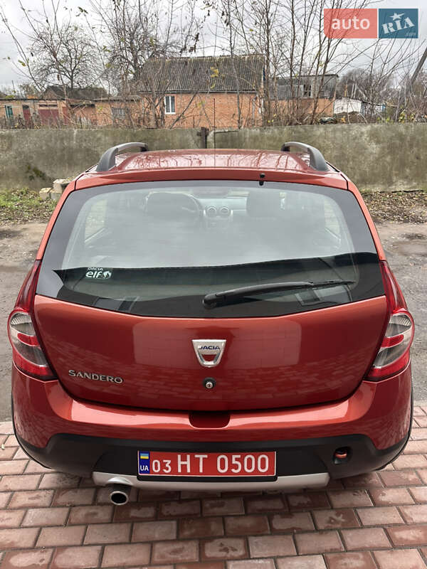 Внедорожник / Кроссовер Dacia Sandero StepWay 2011 в Хороле фото 6 Внедорожник / Кроссовер Dacia Sandero StepWay 2011 в Хороле