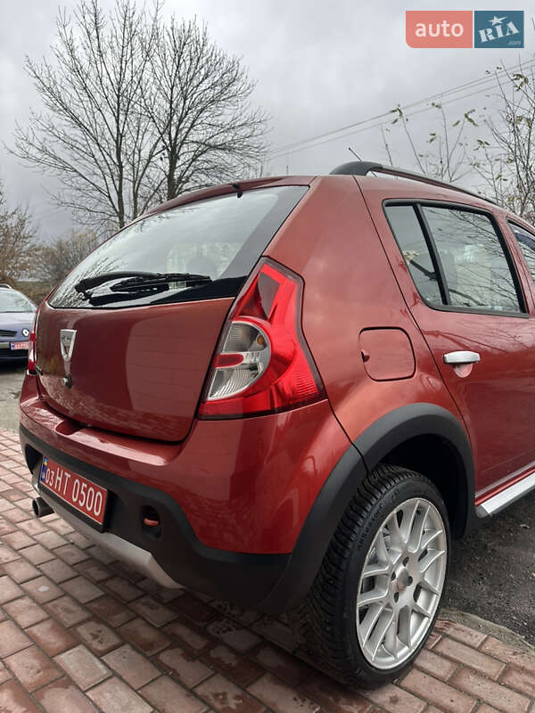 Внедорожник / Кроссовер Dacia Sandero StepWay 2011 в Хороле фото 38 Внедорожник / Кроссовер Dacia Sandero StepWay 2011 в Хороле