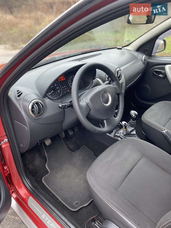Позашляховик / Кросовер Dacia Sandero StepWay 2011 в Хоролі фото 13 Позашляховик / Кросовер Dacia Sandero StepWay 2011 в Хоролі