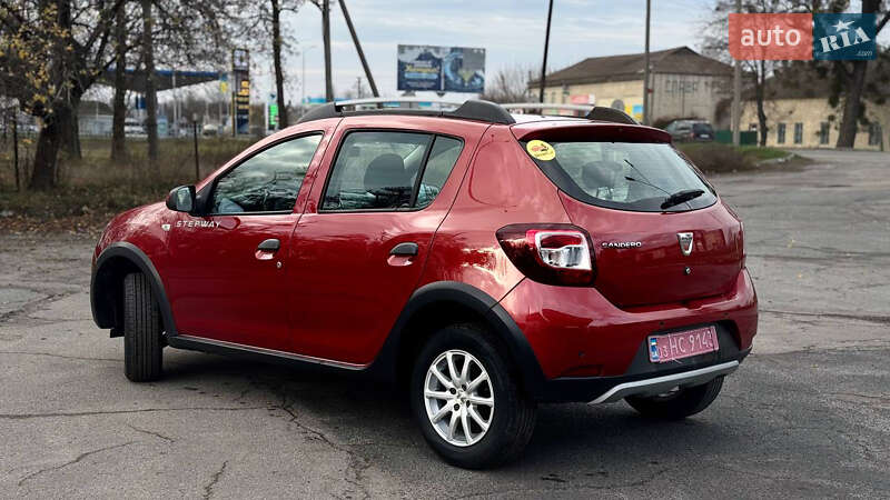 Позашляховик / Кросовер Dacia Sandero StepWay 2013 в Гадячі
