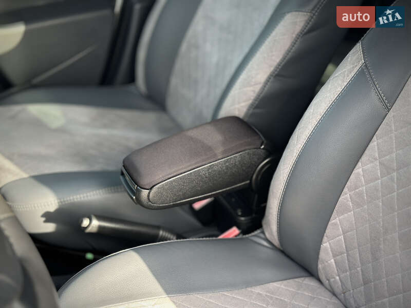 Внедорожник / Кроссовер Dacia Sandero StepWay 2012 в Сумах фото 56 Внедорожник / Кроссовер Dacia Sandero StepWay 2012 в Сумах