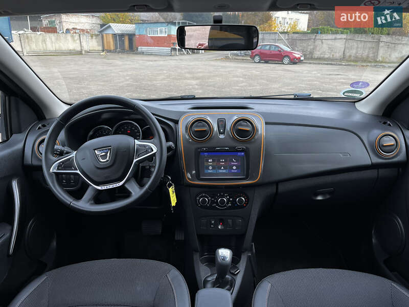 Внедорожник / Кроссовер Dacia Sandero StepWay 2017 в Луцке
