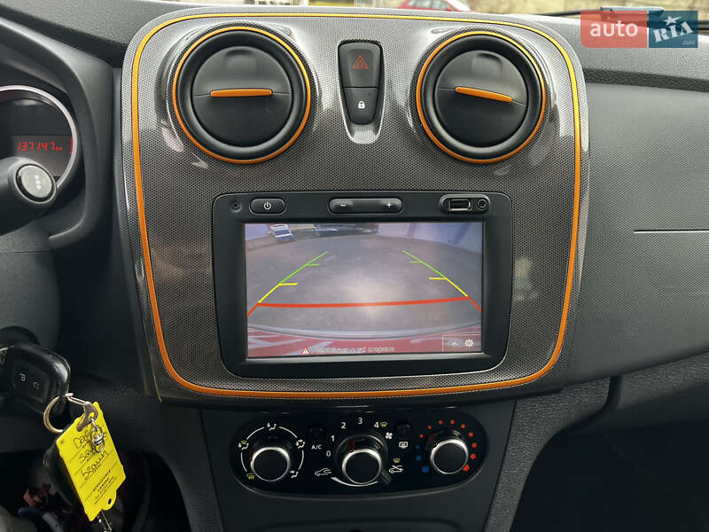 Внедорожник / Кроссовер Dacia Sandero StepWay 2017 в Луцке