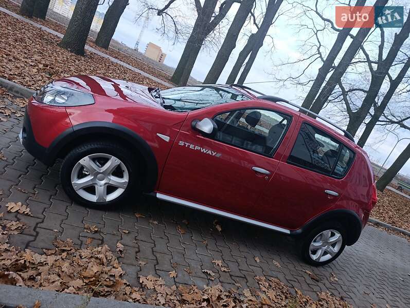 Внедорожник / Кроссовер Dacia Sandero StepWay 2010 в Полтаве
