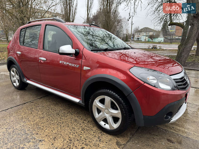 Позашляховик / Кросовер Dacia Sandero StepWay 2012 в Кролевці