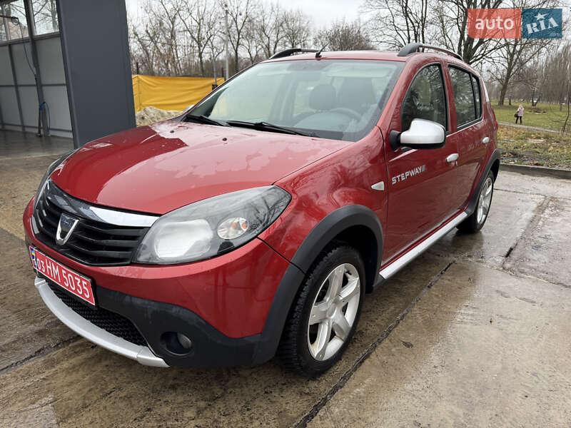 Позашляховик / Кросовер Dacia Sandero StepWay 2012 в Кролевці