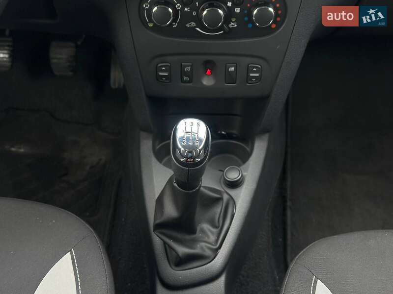 Позашляховик / Кросовер Dacia Sandero StepWay 2013 в Києві фото 31 Позашляховик / Кросовер Dacia Sandero StepWay 2013 в Києві