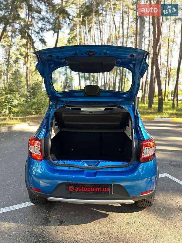 Позашляховик / Кросовер Dacia Sandero StepWay 2016 в Білогородці